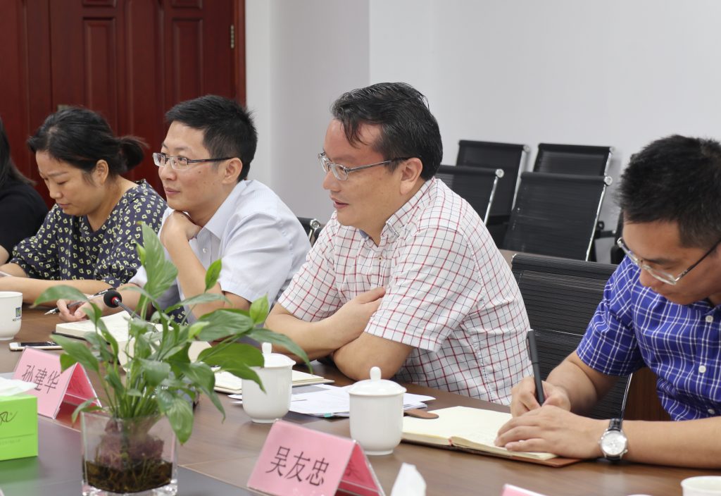 寧波國家高新區(qū)黨工委書記、管委會主任黃利琴一行蒞臨公司調研指導