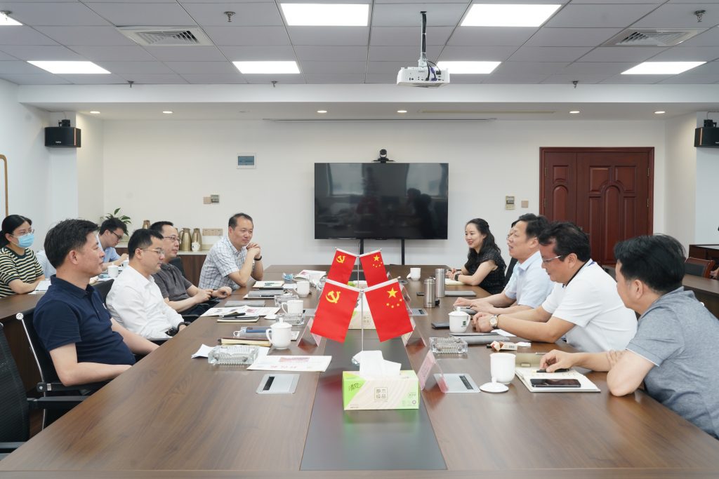寧波高新區(qū)管委會主任、黨工委副書記勵(lì)成杰一行蒞臨科信走訪調(diào)研
