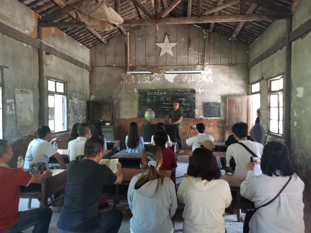 沿著總書記足跡，感悟思想偉力——科信黨支部組織開展“循跡溯源學(xué)思想促踐行”主題黨日活動