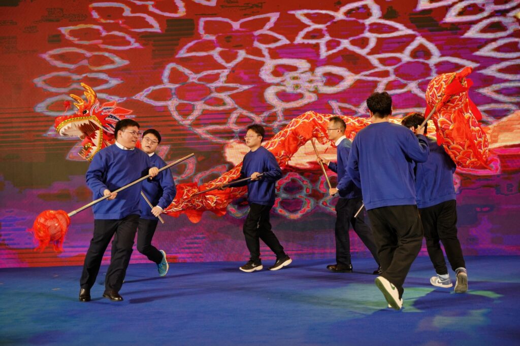 科創(chuàng)啟航 信筑未來丨科信聯(lián)合2024年度總結(jié)表彰大會暨2025年迎新春晚會圓滿舉辦