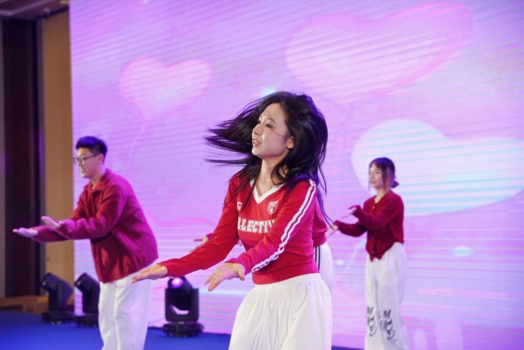 科創(chuàng)啟航 信筑未來丨科信聯(lián)合2024年度總結(jié)表彰大會暨2025年迎新春晚會圓滿舉辦