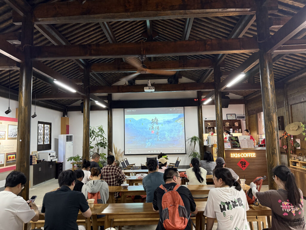 追尋紅色印記，汲取奮進(jìn)力量 —— 科信聯(lián)合黨支部“循跡溯源學(xué)思想促踐行”主題黨日活動(dòng)圓滿舉行